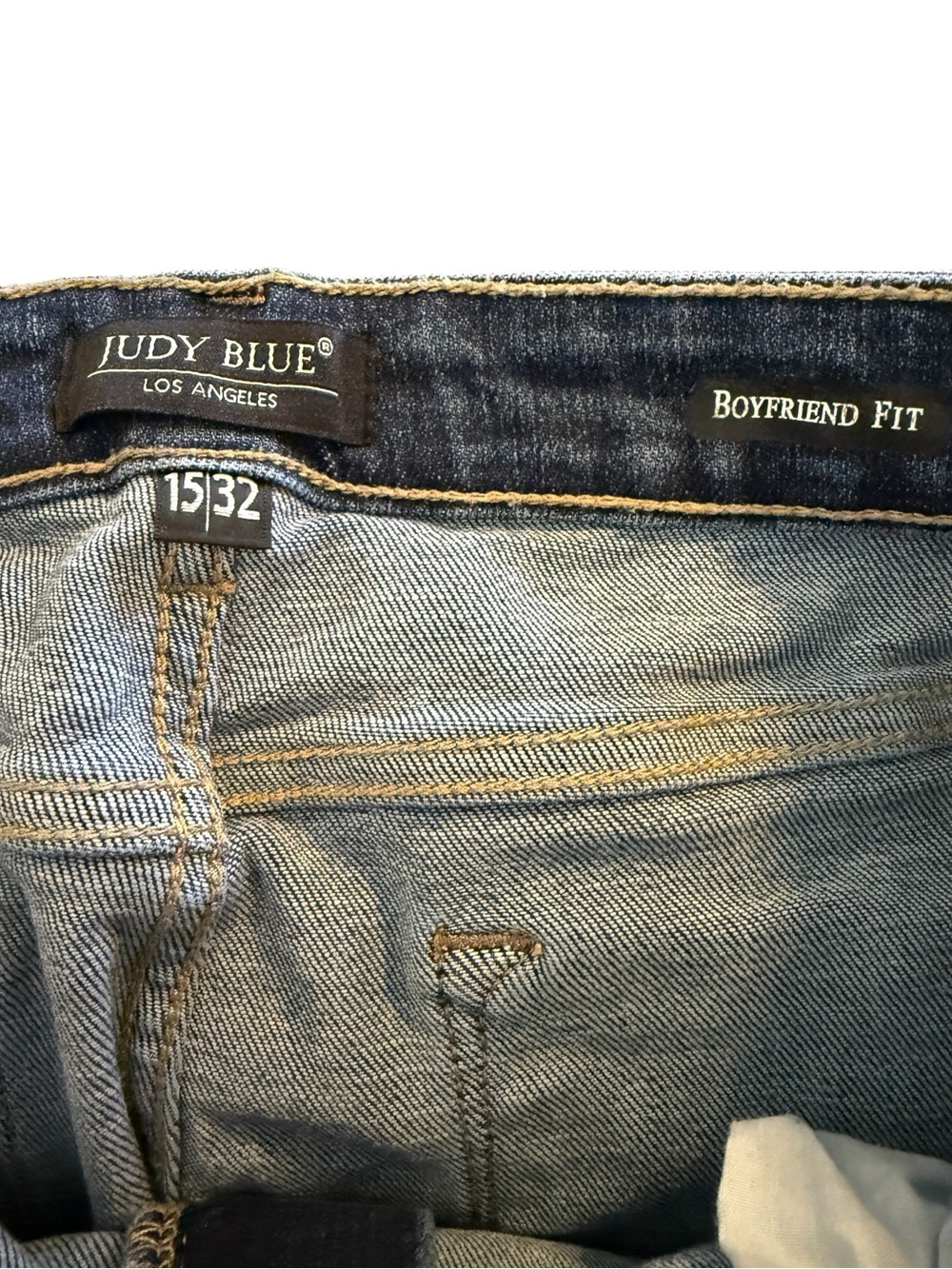 Judy Blue JB82368DK Boyfriend Fit Jeans Women’s Size 15/32 Medium Wash Stretch - Picture 8 of 13